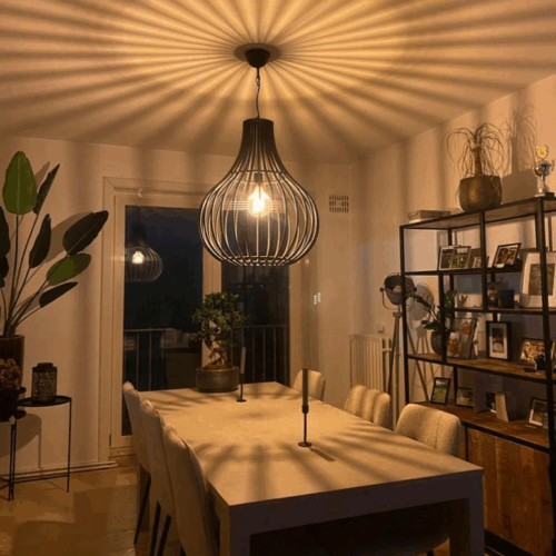 Chericoni Goccia Ø50 cm: elegante, zwarte hanglamp van metaal. Eén lichtpunt voor stijlvolle verlichting.