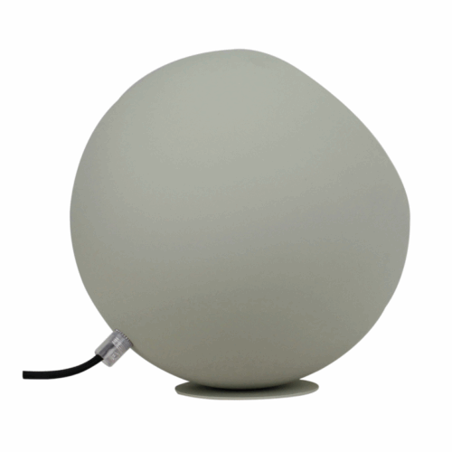 Fris en stijlvol! De Occhio tafellamp Ø25 cm in ice green past perfect in moderne interieurs met een speelse touch.