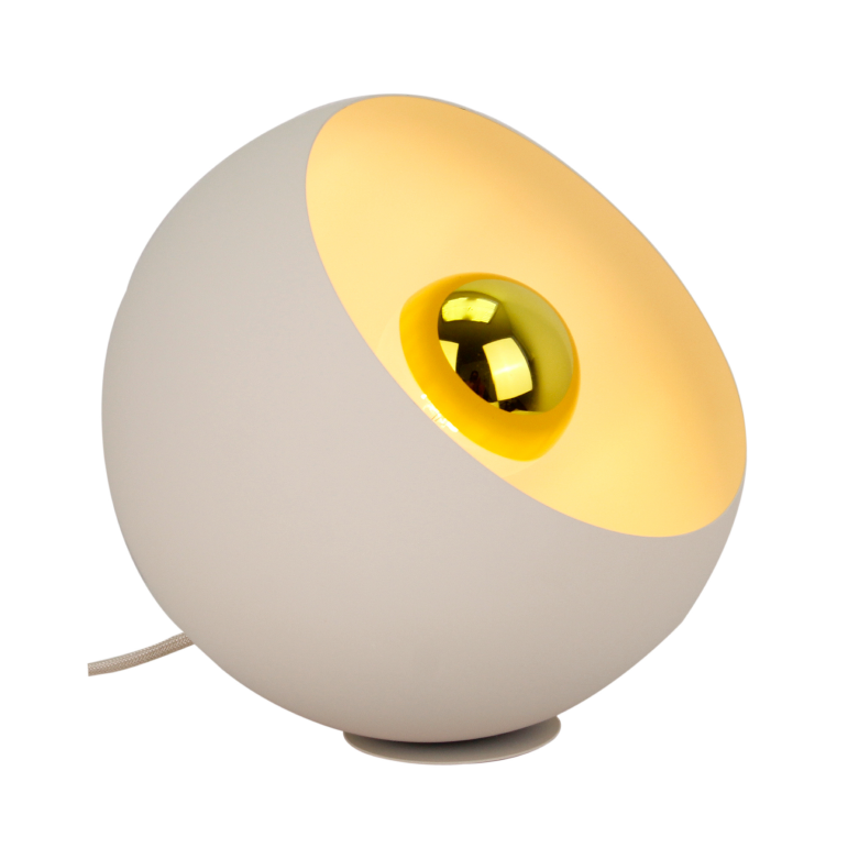 Cream Occhio tafellamp Ø25 cm van metaal: een stijlvolle eyecatcher met moderne vormen en zachte uitstraling.