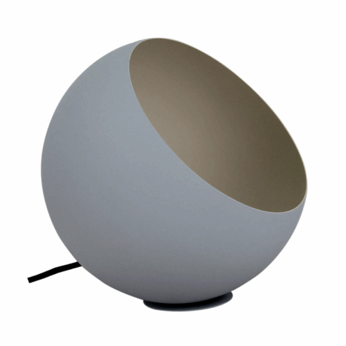 Occhio tafellamp Ø25 cm in grijs: strak design, metalen basis en een neutrale kleur die in elk interieur past.
