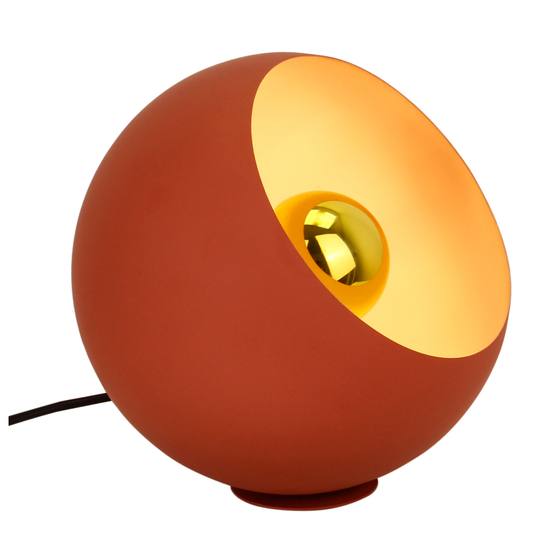 De Occhio tafellamp Ø25 cm in rood: een krachtig Italiaans design van Nederlandse bodem. Gemaakt van metaal en vol karakter.