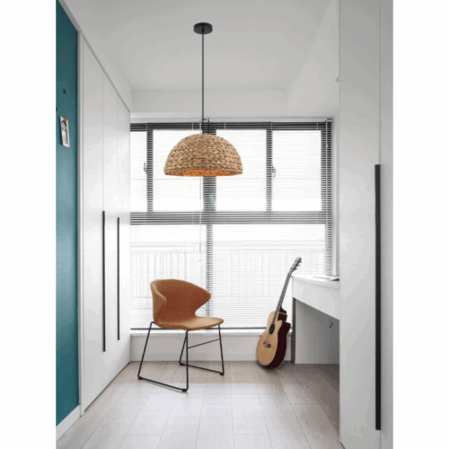 Creëer een rustige en warme ambiance met de Nature Treccia hanglamp in bruin bamboe. Tijdloos design met een duurzaam karakter!