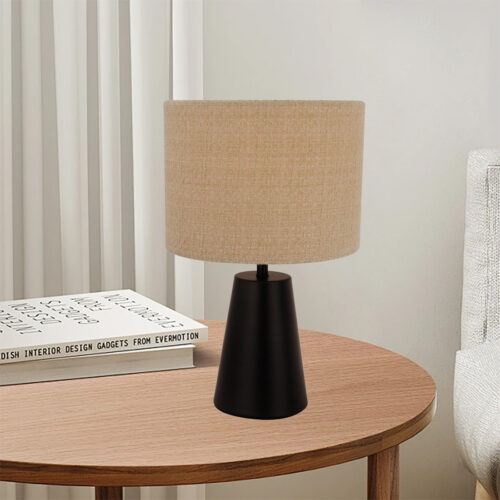 Faro tafellamp met stabiele metalen voet – perfect voor slaapkamer of woonkamer.