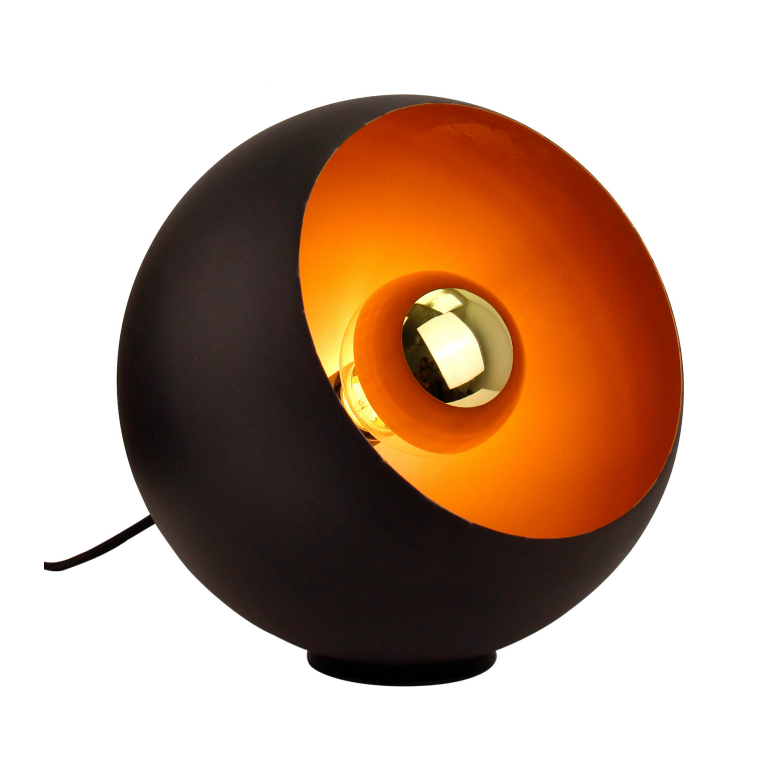 Deze moderne zwarte tafellamp met gouden accenten voegt een luxe uitstraling toe aan jouw interieur.
