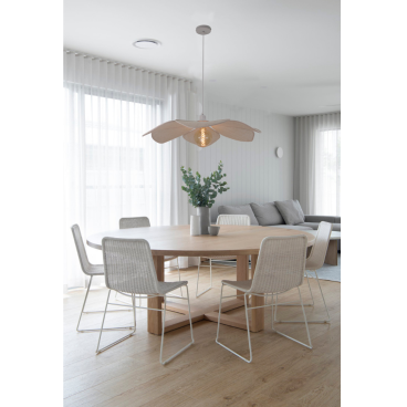 Witte hanglamp met linnen bladvormen – ideaal voor Japandi en boho interieurs.