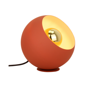 De Chericoni Occhio tafellamp in rood zorgt voor een krachtige, sfeervolle uitstraling in een modern interieur.