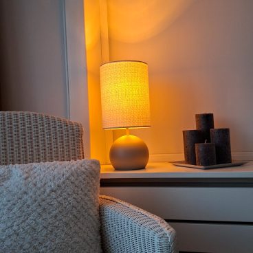 Tafellamp Porto – modern, sfeervol en geschikt voor verschillende lichtbronnen (E27).