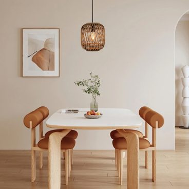 Verlichting in warme bruintinten brengt een gezellige, landelijke sfeer. Perfect voor boven de eettafel of in de woonkamer.