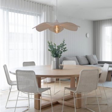 De Schmetterling hanglamp in wit brengt een bohemian uitstraling in je interieur. Perfect voor een sfeervolle ambiance.